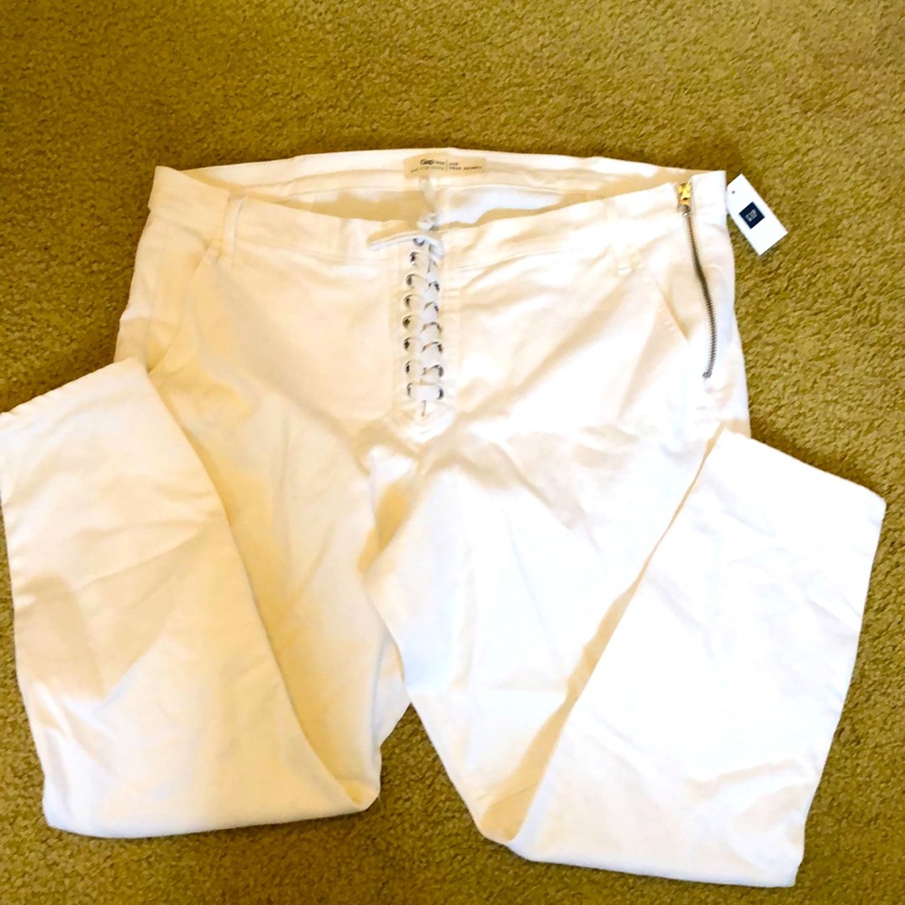 Brand new Gap white jeans